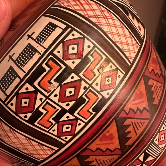 Vintage Handmade Peruvian Incan 7” Red Clay Painted Pottery Vase - Picture 5 of 8